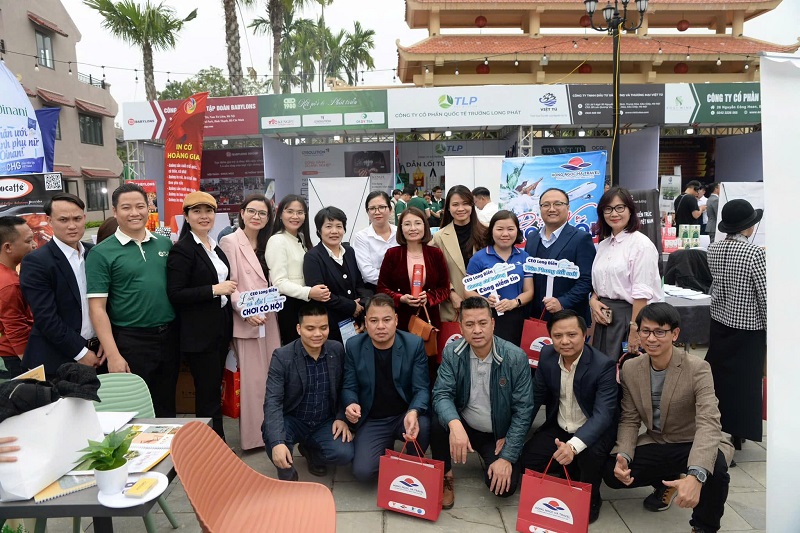 ceo-long-bien-tham-du-chuong-trinh-xuan-doan-vien-cua-ha-noi-ba-1
