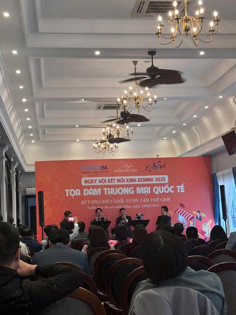 ceo-long-bien-tham-du-chuong-trinh-xuan-doan-vien-cua-ha-noi-ba-2