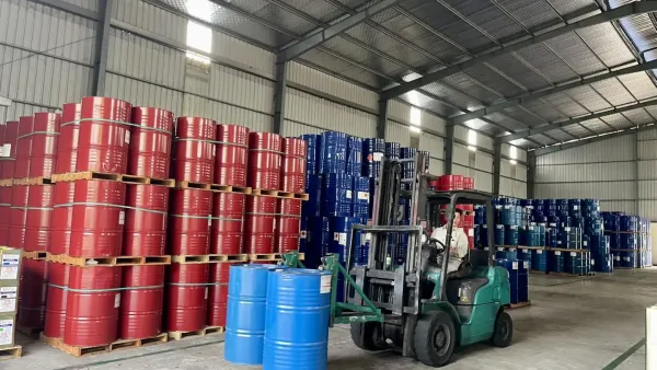 Alternative view of Hóa chất Polyether Polyol 8640
